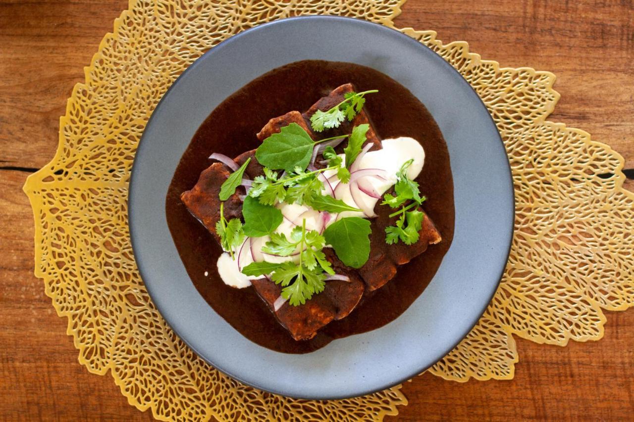Hotel Makaaba Eco-Boutique Bacalar Exterior photo A plate of enchiladas